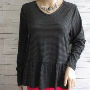 Silverwear Women Striped V-Neck
Shirt Top Medium